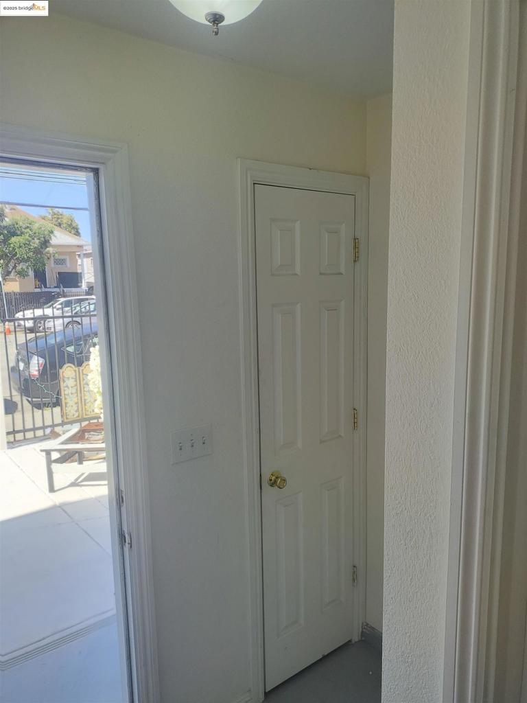 3532 San Leandro St Property Photo 2