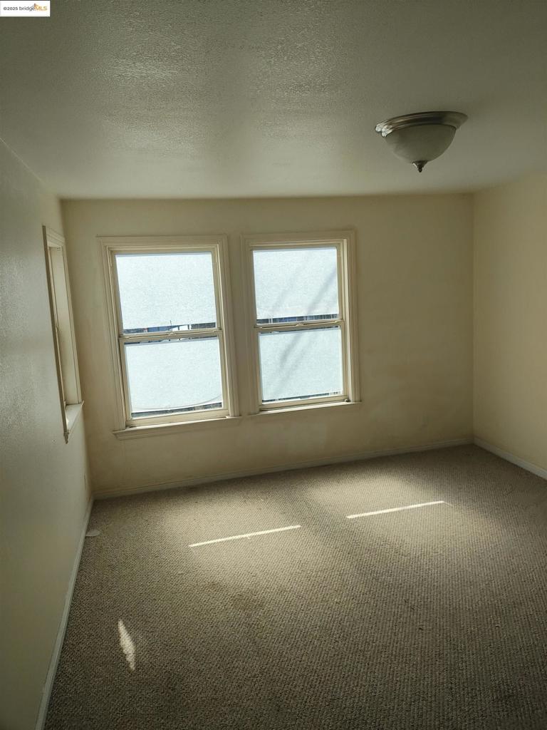 3532 San Leandro St Property Photo 5