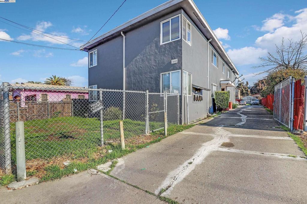 7448 Lockwood St Property Photo 1