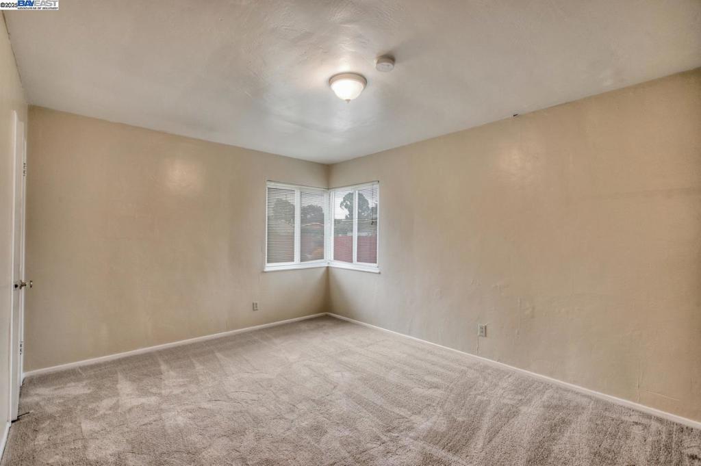 7448 Lockwood St Property Photo 21