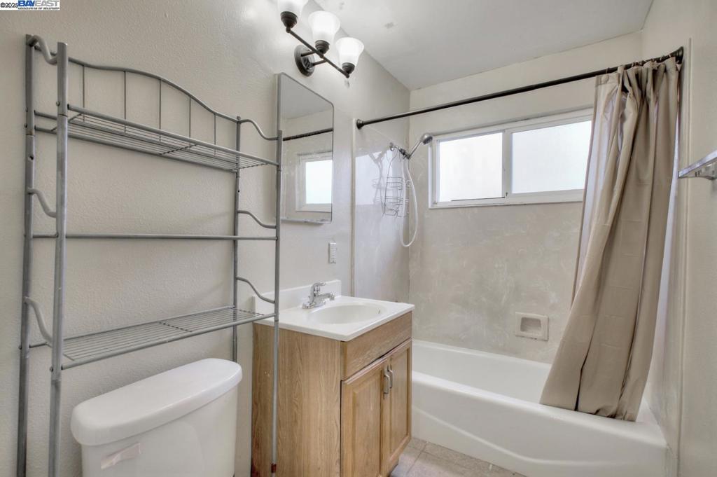7448 Lockwood St Property Photo 26