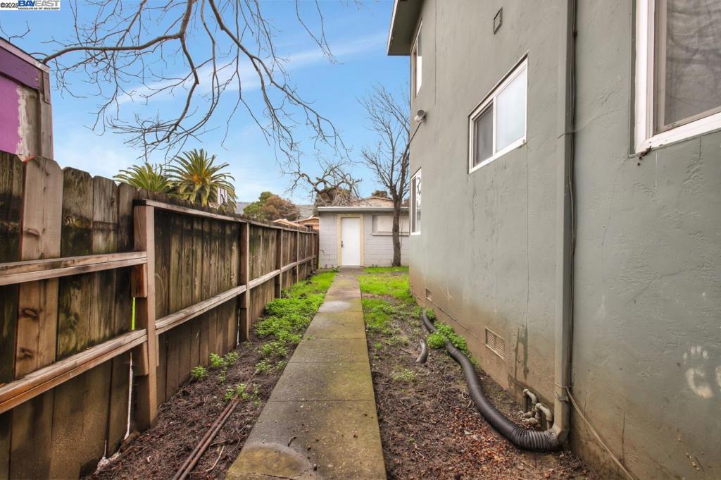 7448 Lockwood St Property Photo 30