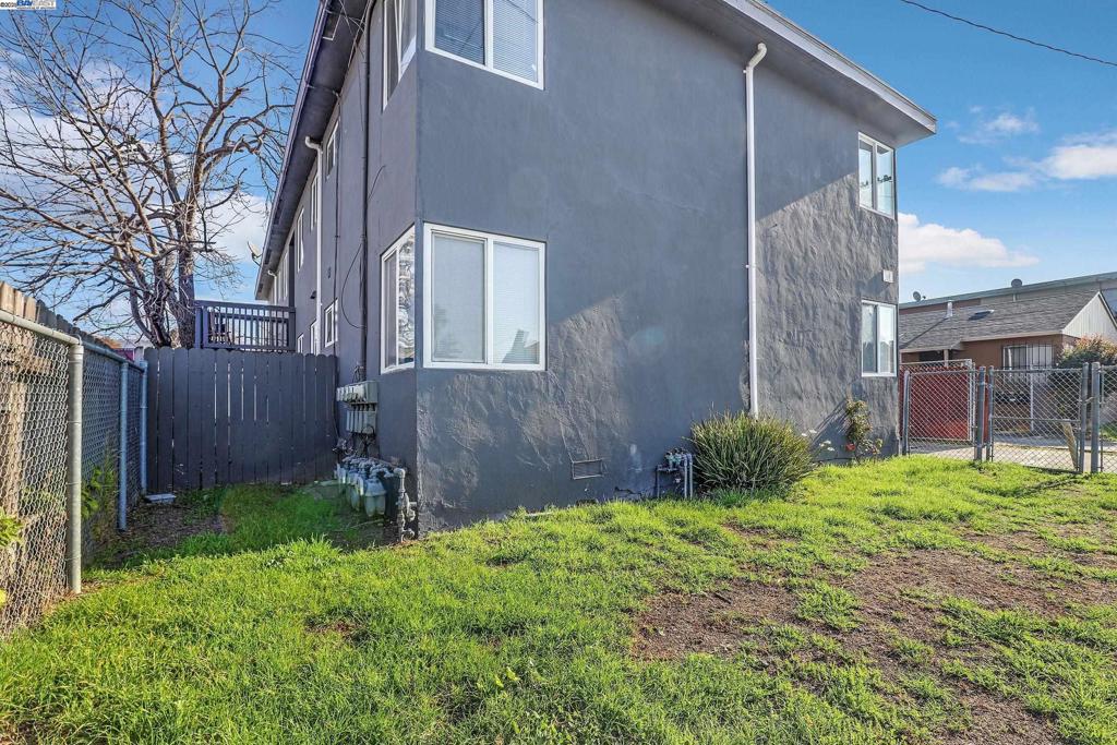 7448 Lockwood St Property Photo 35