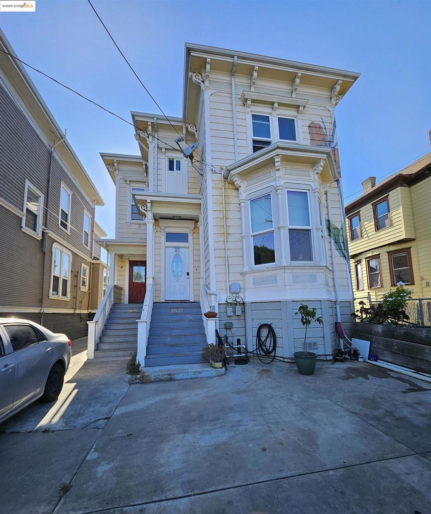 2825 Market St Property Photo 1