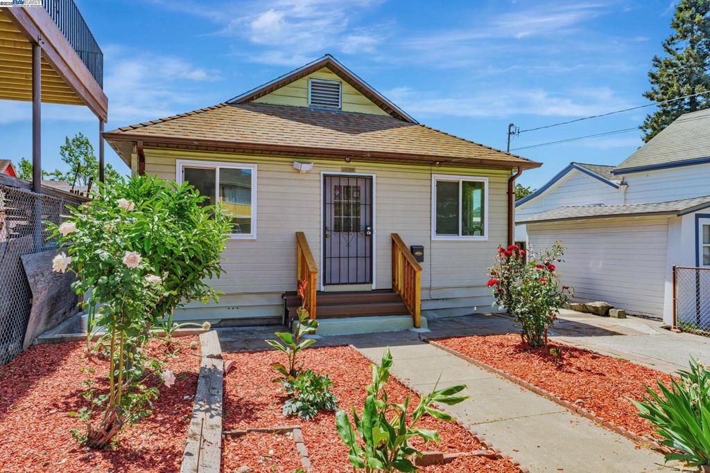 2720 Short St Property Photo 1