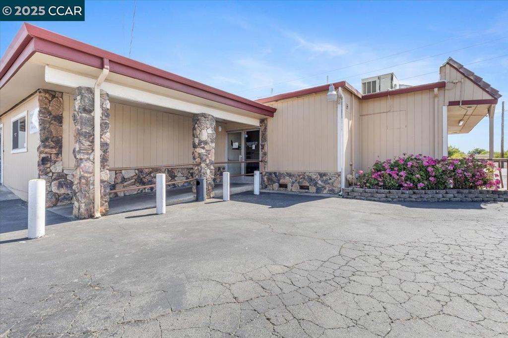 8500 Brentwood Blvd Property Photo 1