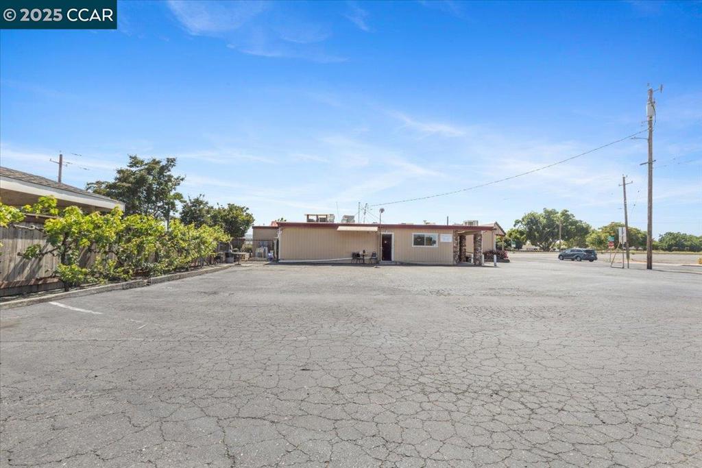8500 Brentwood Blvd Property Photo 47