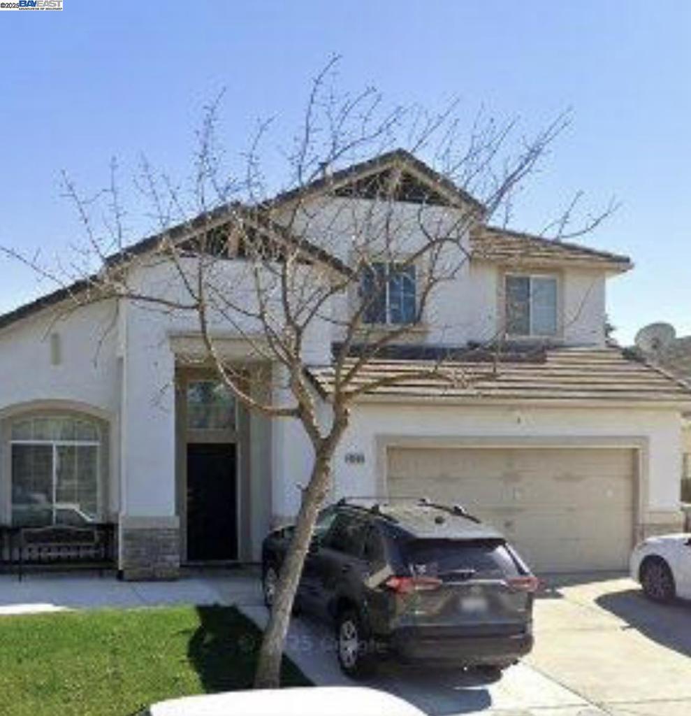 4540 Eiffel Dr Property Photo