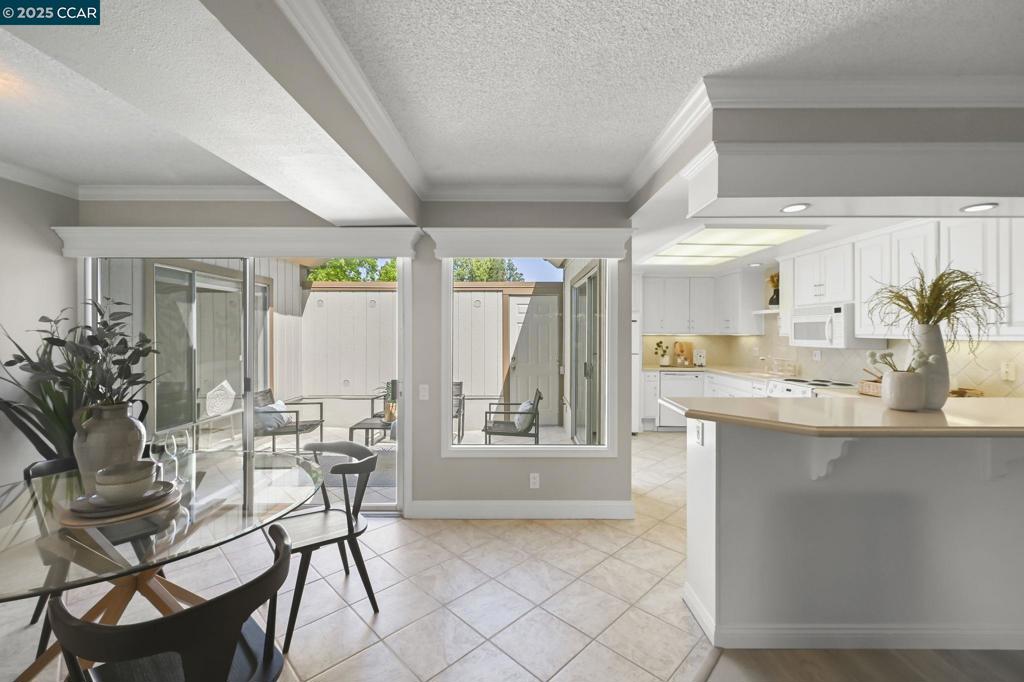2516 Tice Creek Dr #2 Property Photo 3