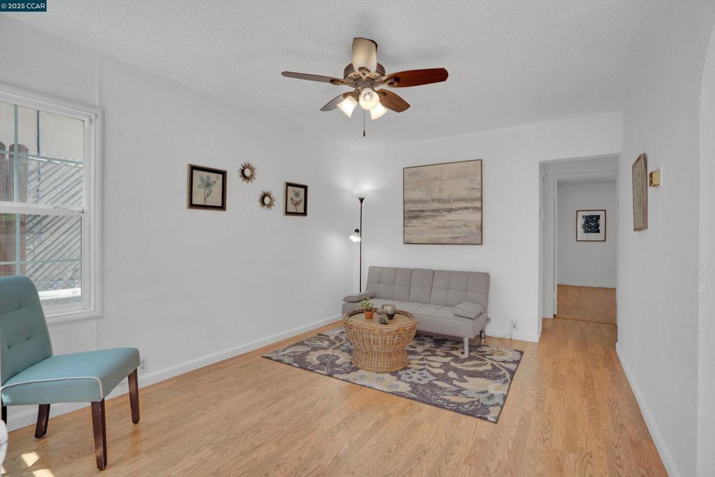 881 Merle Ave Property Photo 1