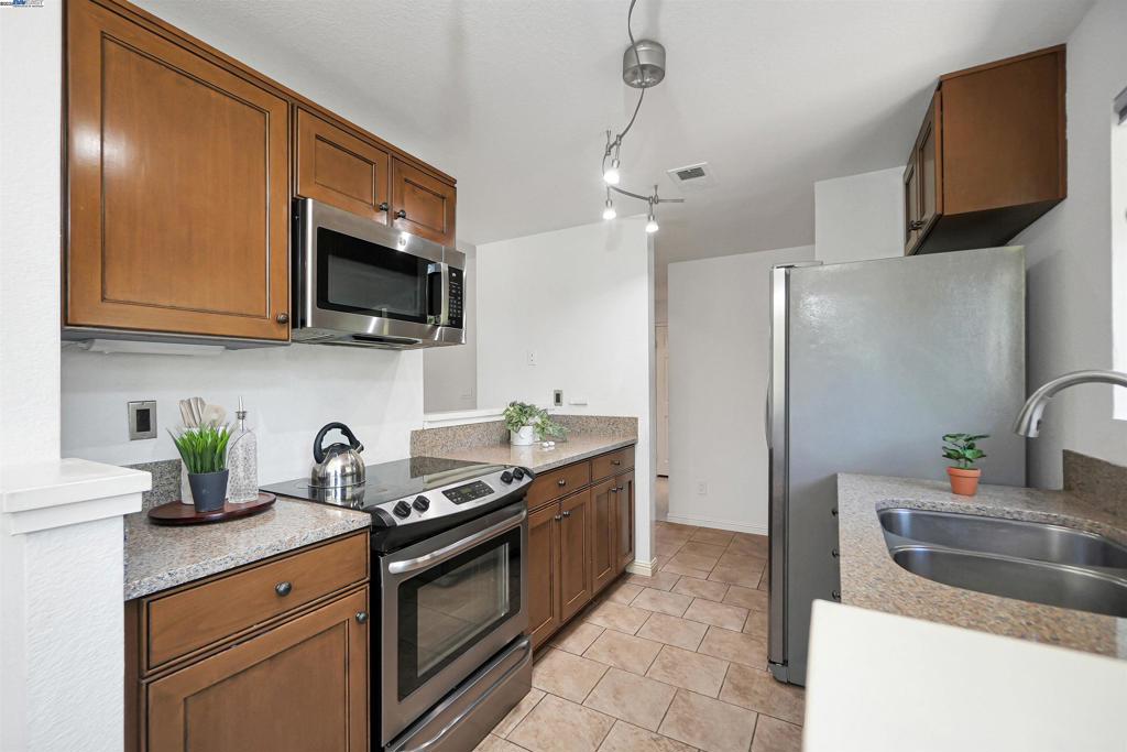 7750 Canyon Meadow Cir A Property Photo 20