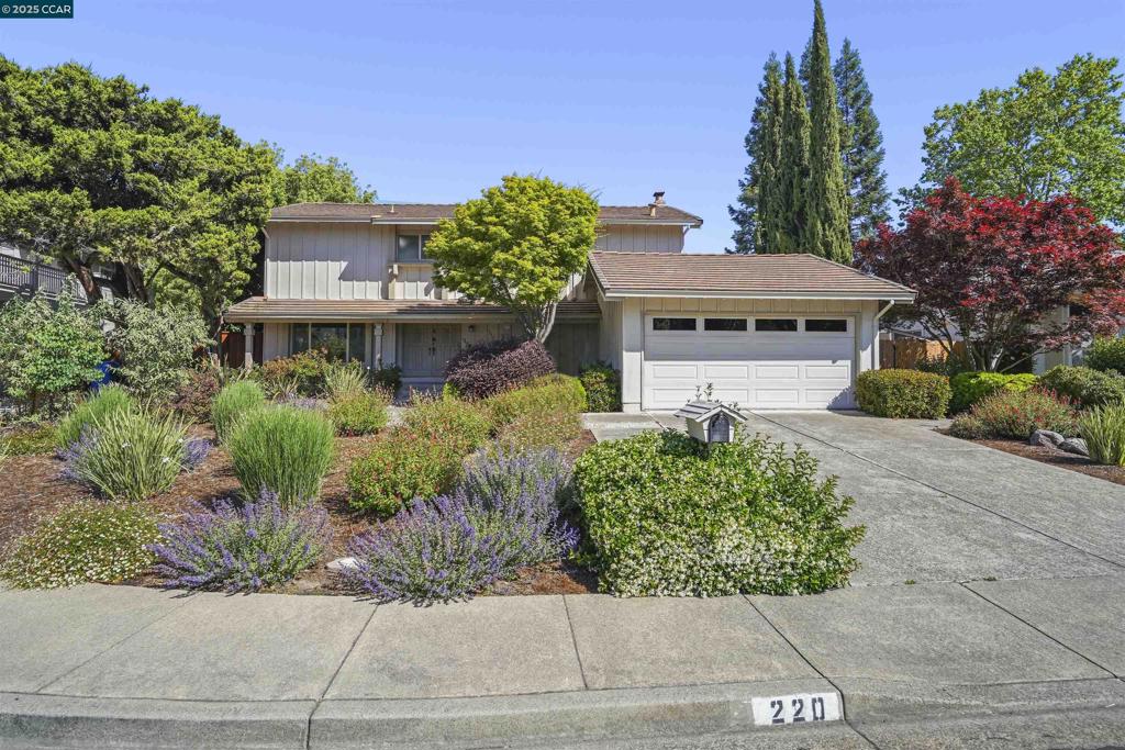 220 Daylight Pl Property Photo 1