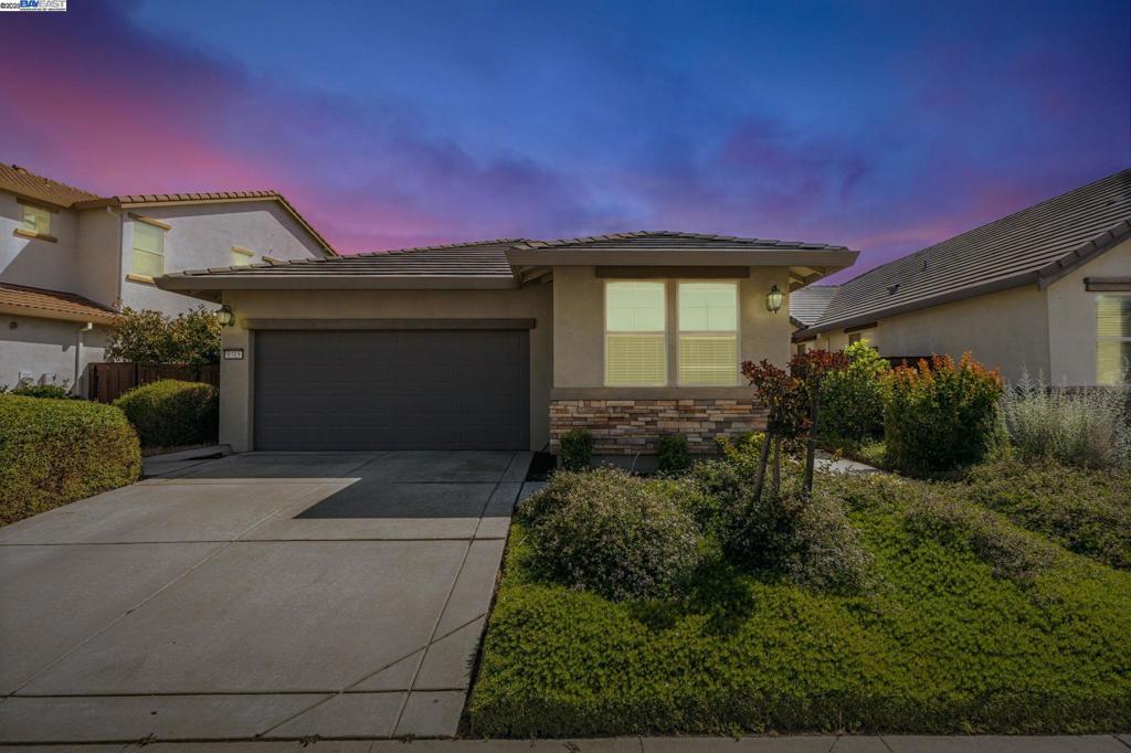 9315 Wild Lilac Cir Property Photo