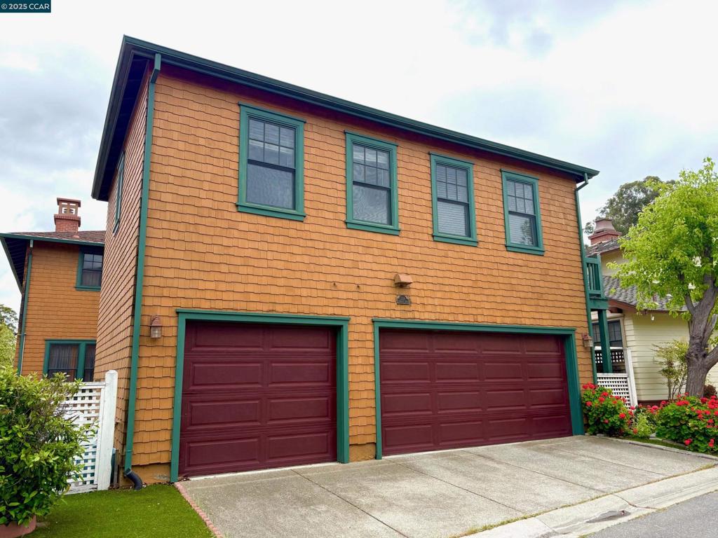 1136 Taraya Terr - Unit B Property Photo