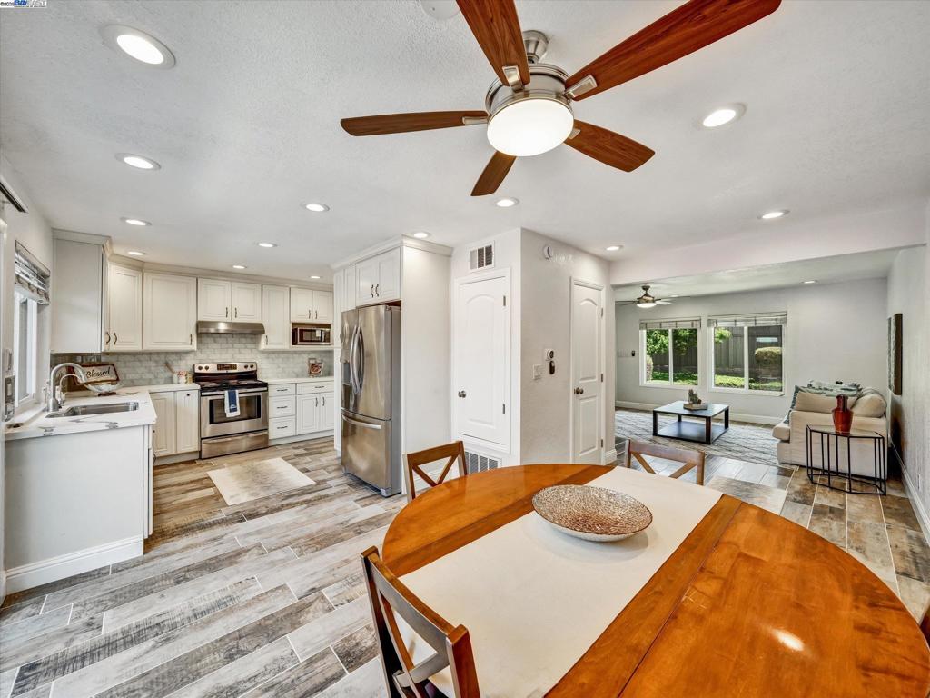 34539 Nantucket Cmn Property Photo 1