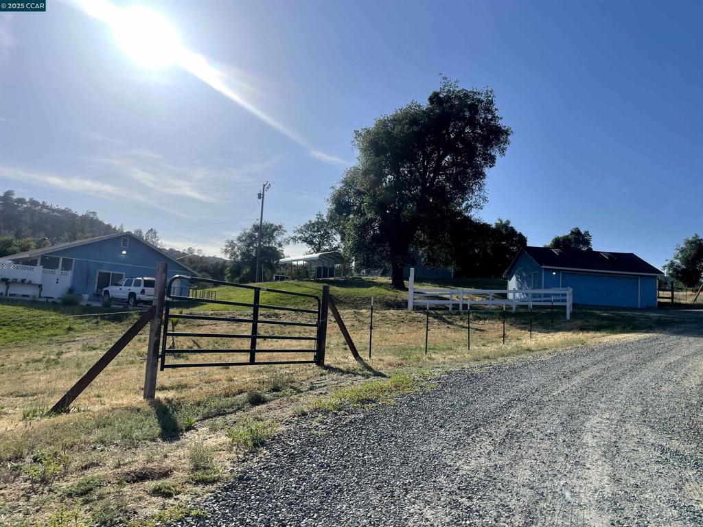 16 Paul Place Property Photo 20