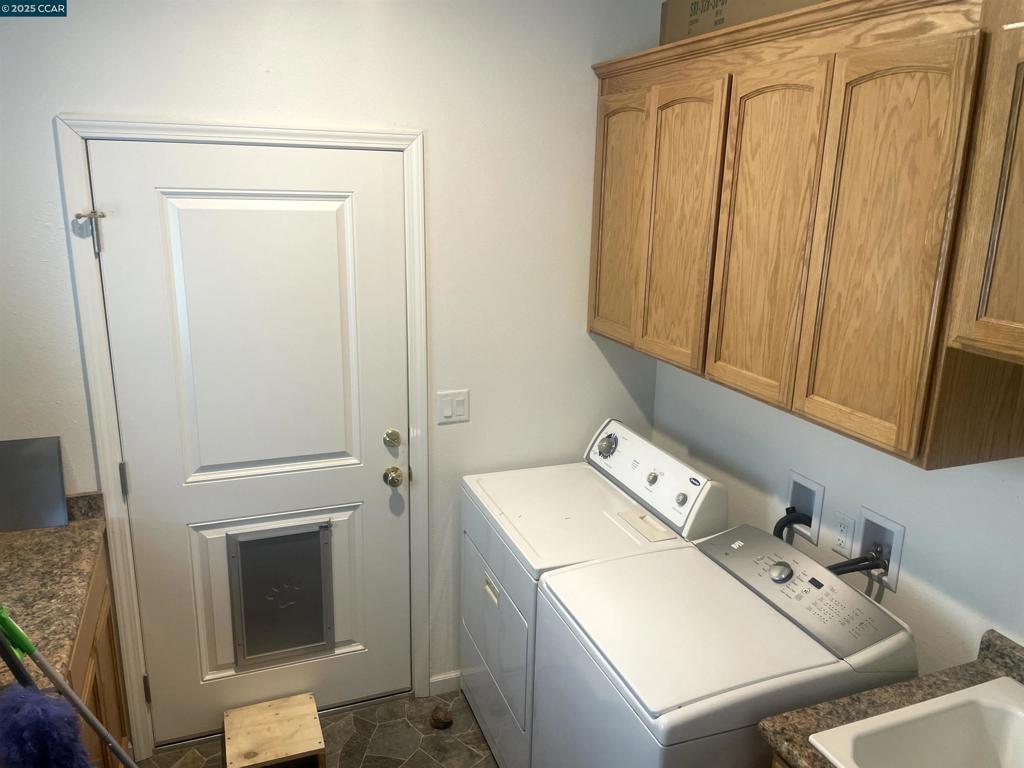 16 Paul Place Property Photo 30