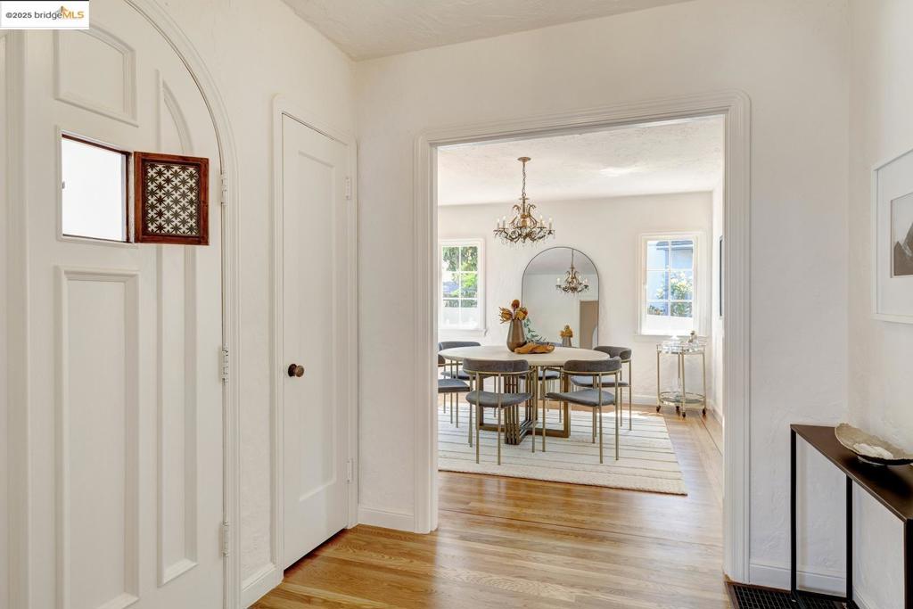 6753 Manor Crest Property Photo 12
