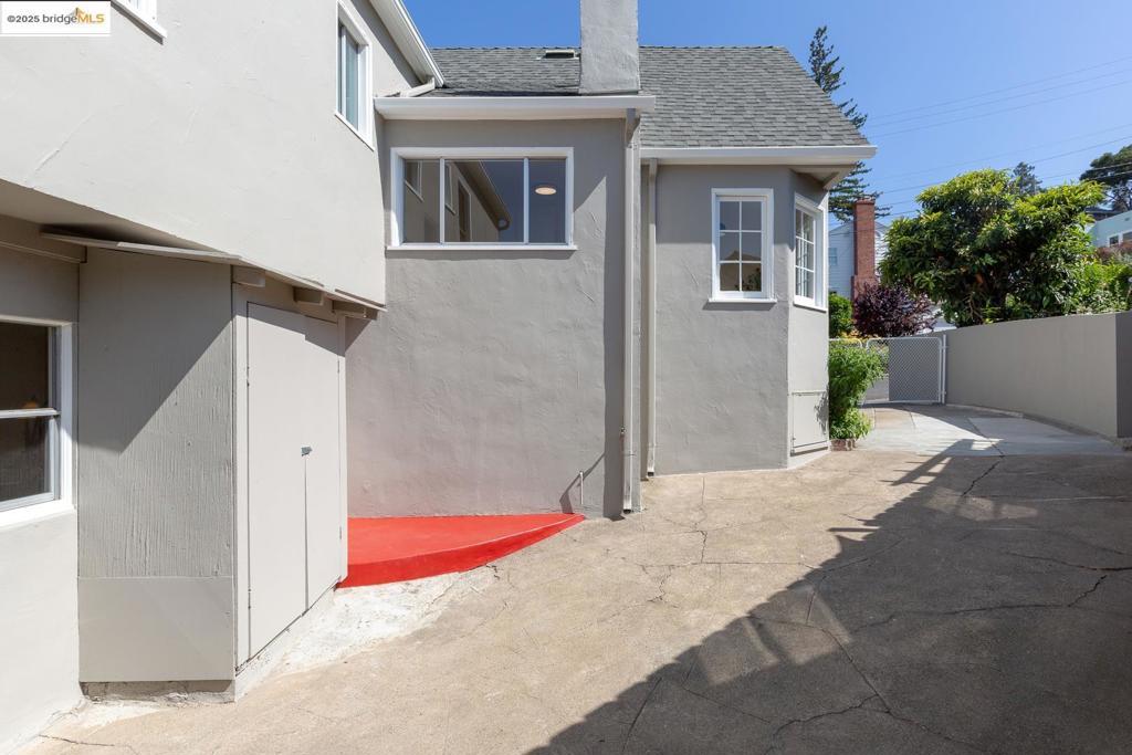 6753 Manor Crest Property Photo 45