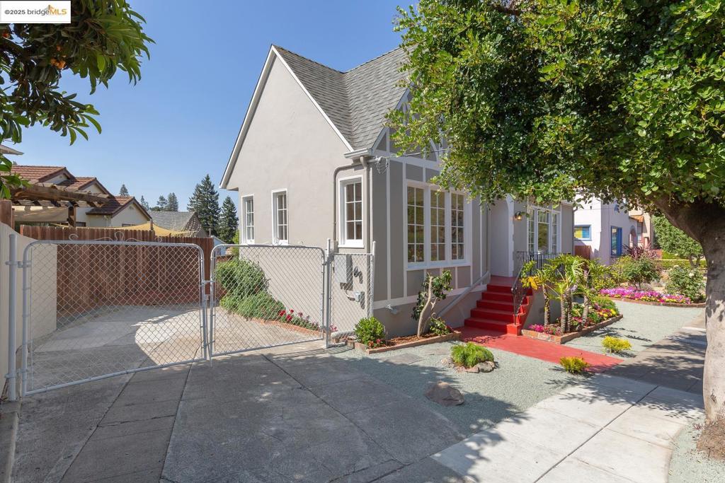 6753 Manor Crest Property Photo 47
