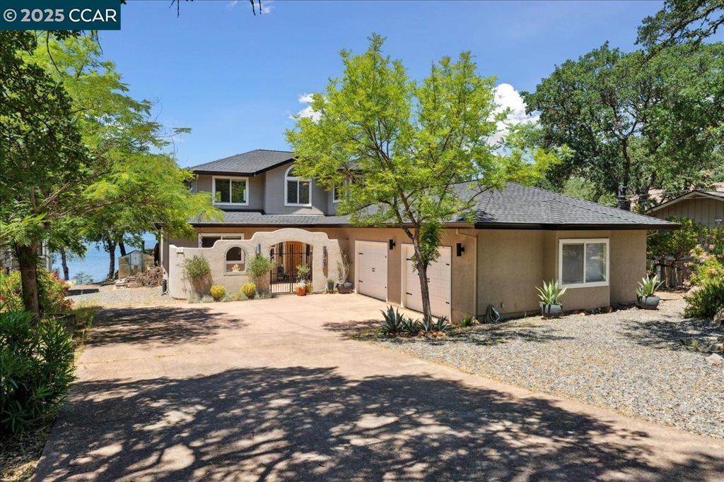 19107 N Shore Dr Property Photo 1