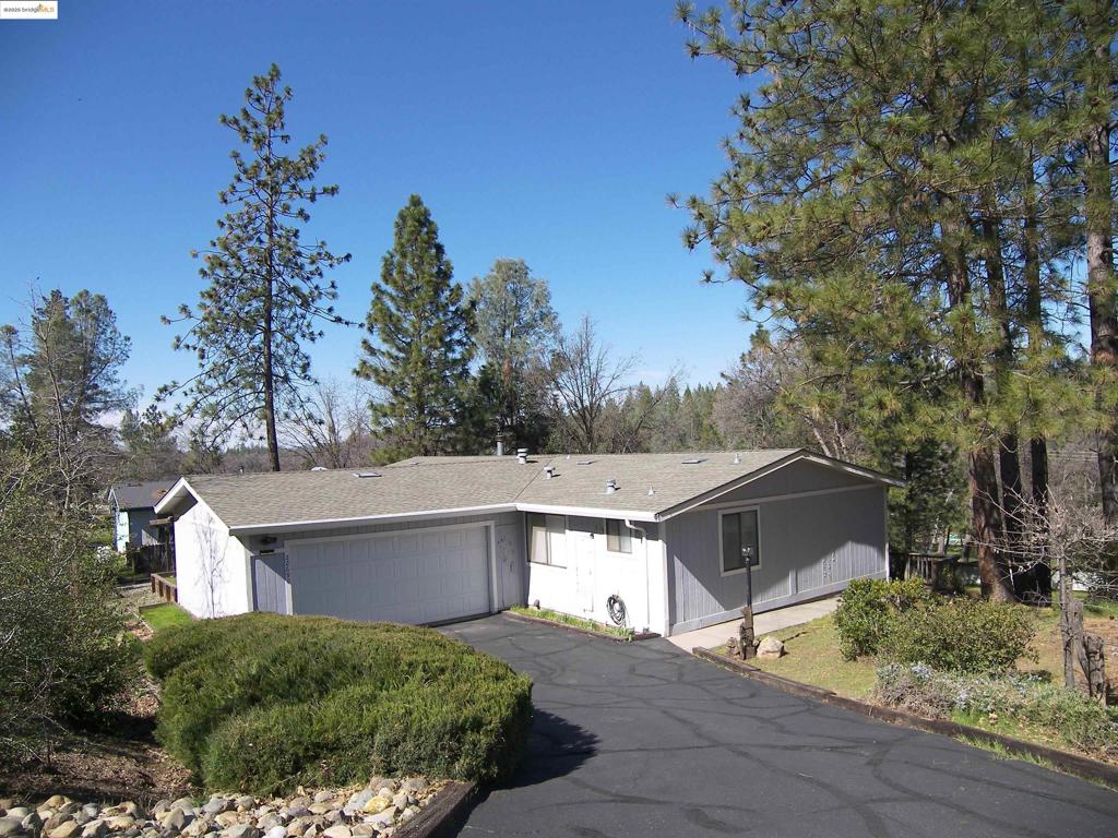 22690 Hidden Hollow Rd. Property Photo 1