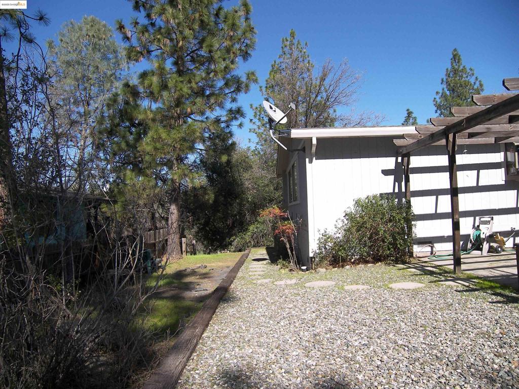 22690 Hidden Hollow Rd. Property Photo 6