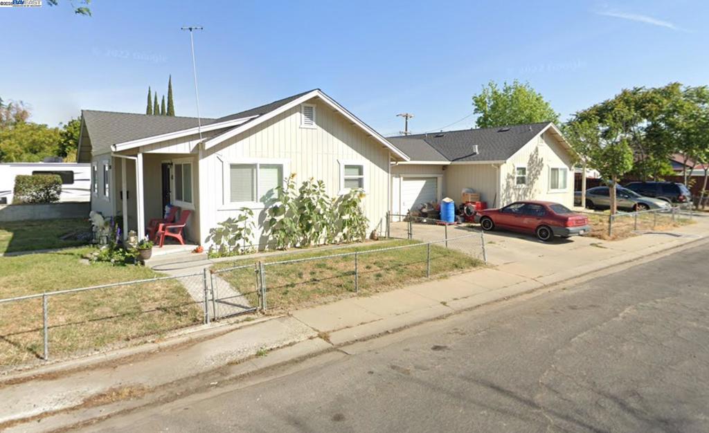 2137 Whitcomb Way Property Photo 1