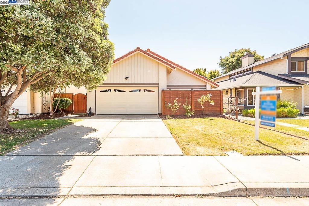 33036 Soquel St Property Photo 1