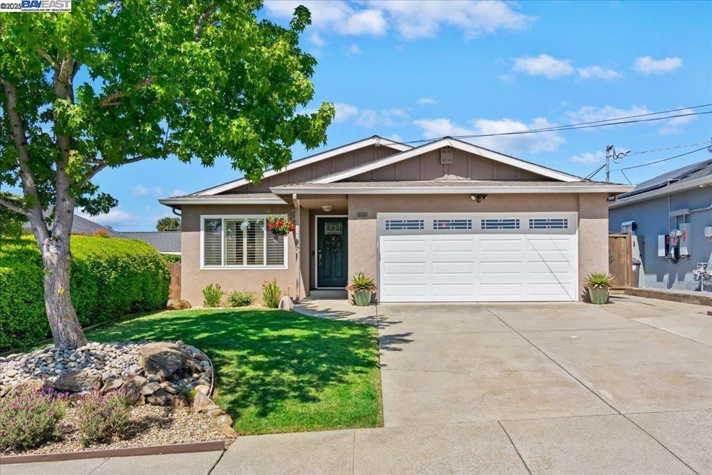 17899 Apricot Way Property Photo 1