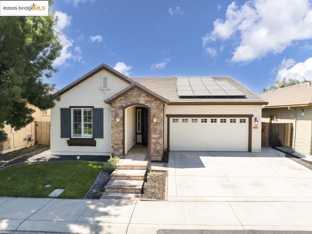 9925 Pyramid Way Property Photo 1