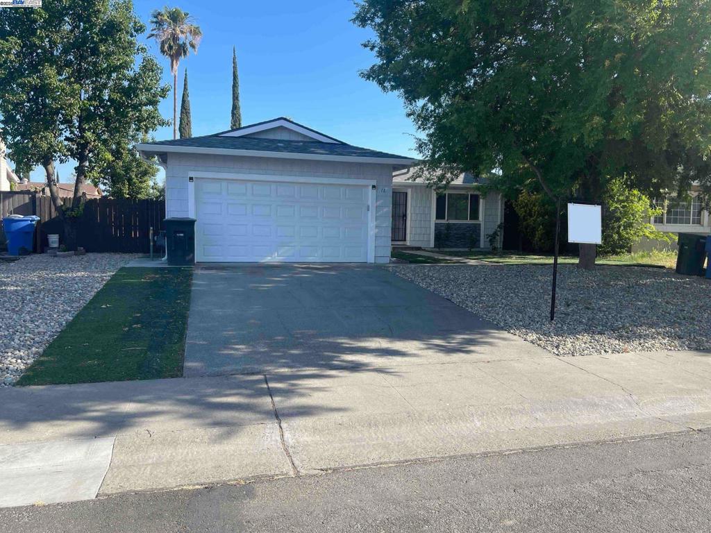 18 Megan Court Property Photo 1
