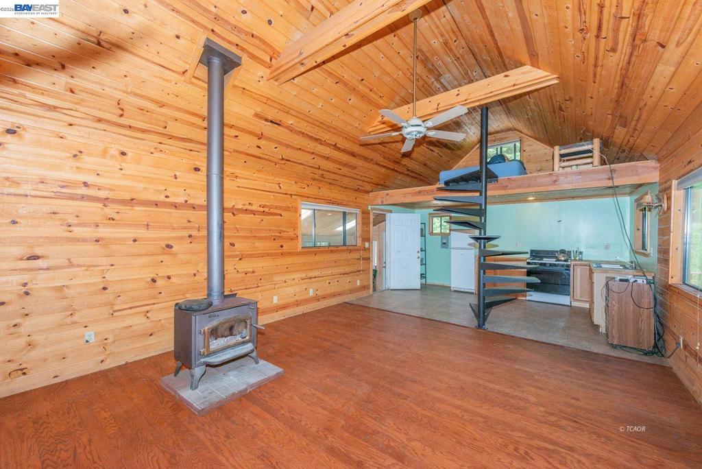11221 Corral Bottom Rd Property Photo 6