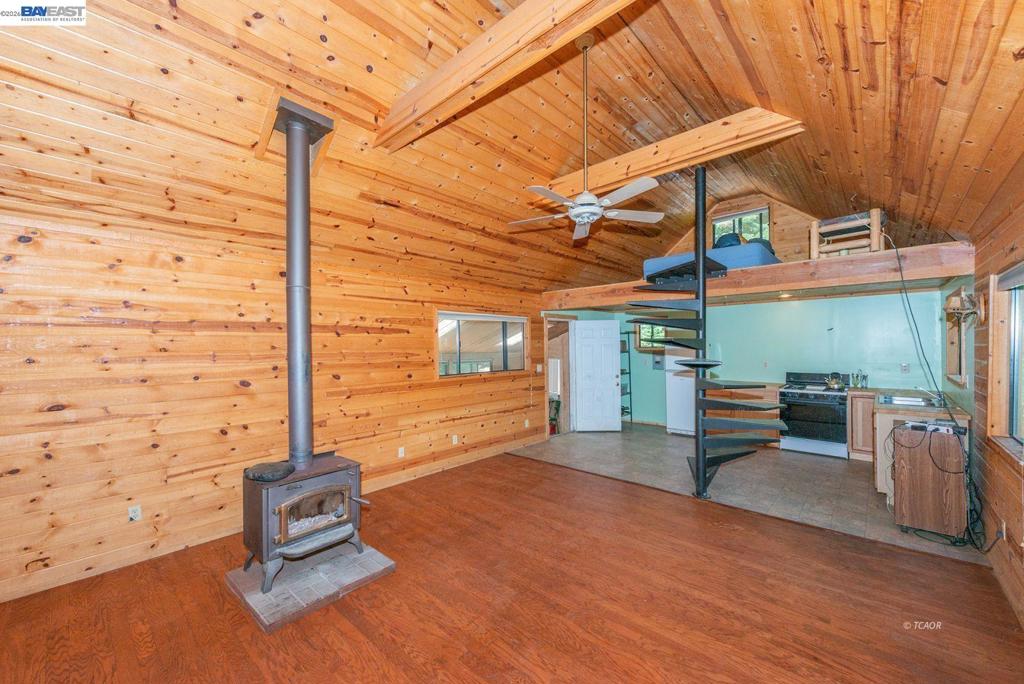 11221 Corral Bottom Rd Property Photo 12