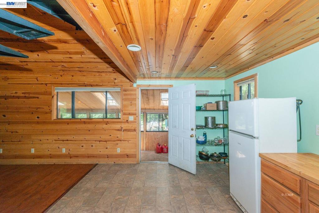 11221 Corral Bottom Rd Property Photo 20