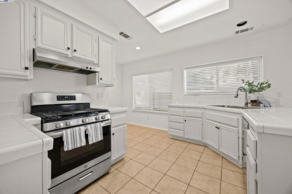 7253 Comiso Way Property Photo 10