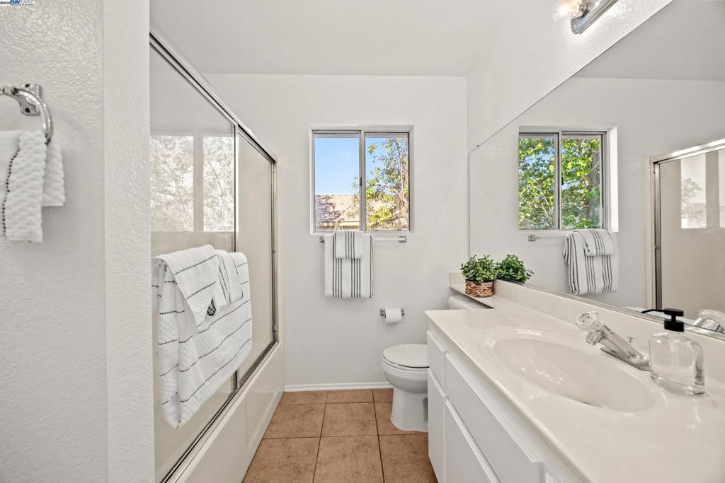 7253 Comiso Way Property Photo 18