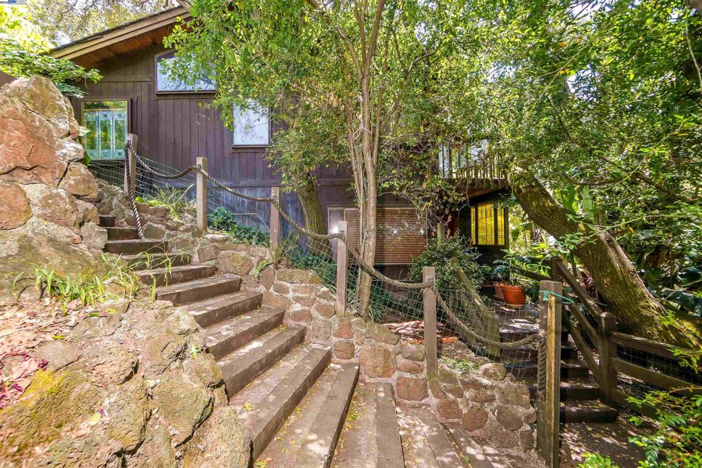 21 Red Rock Way Property Photo 1