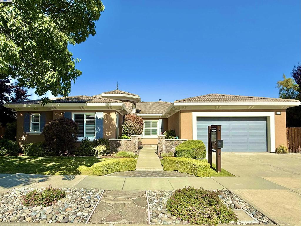 2381 Allegro St Property Photo 1