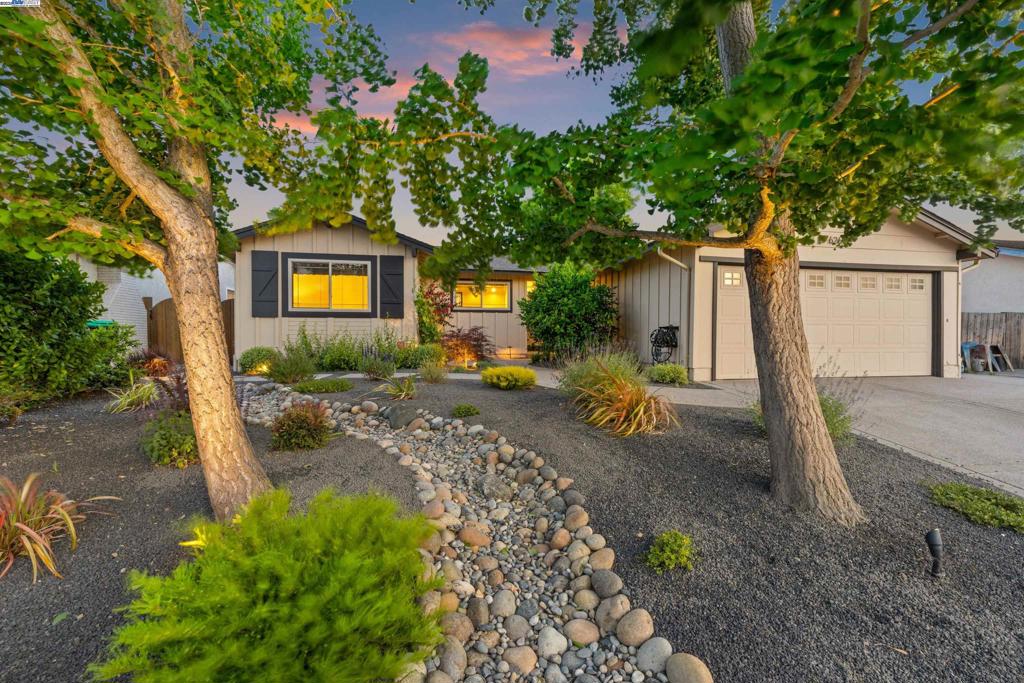 6266 Alvord Way Property Photo 1