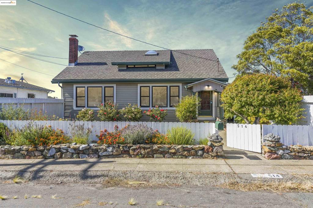 514 Edwards St Property Photo 1