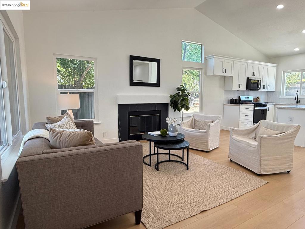 5008 Fernwood Cir Property Photo 1
