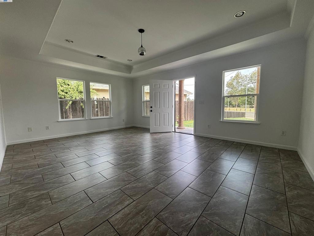 2621 Altos Ave Property Photo 1