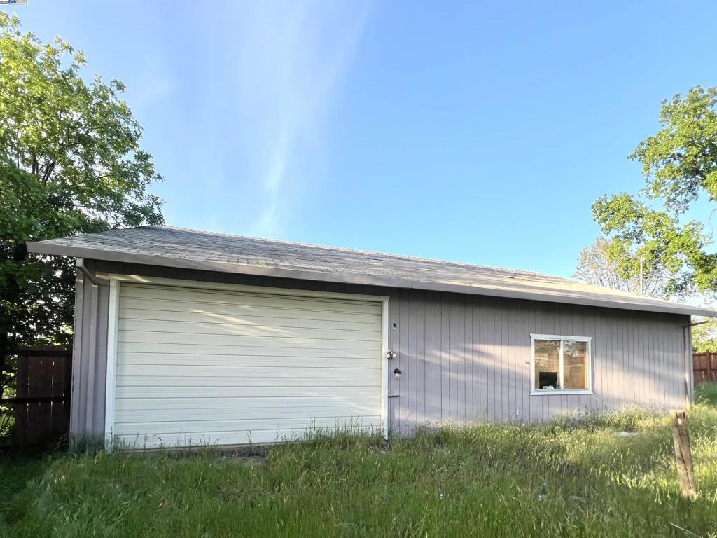 135 Tucker Ave Property Photo 13
