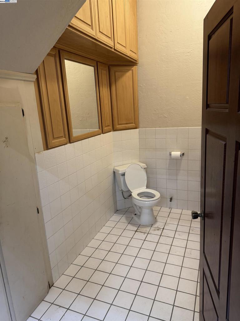 3418 San Leandro St Property Photo 16
