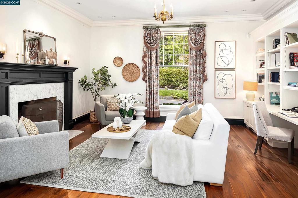 25 Crocker Ave Property Photo 10