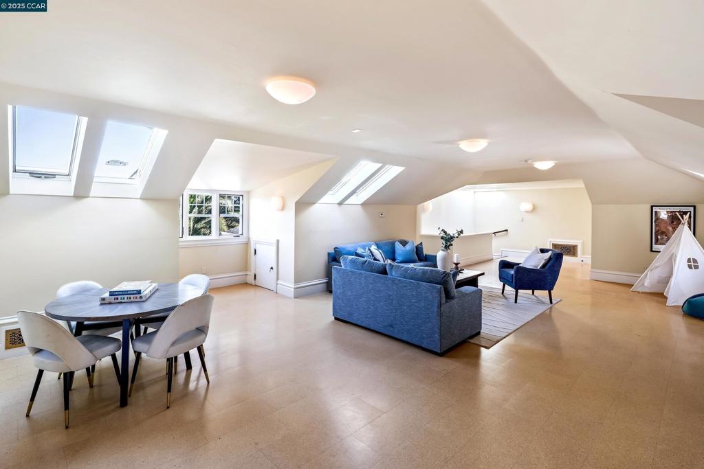 25 Crocker Ave Property Photo 34