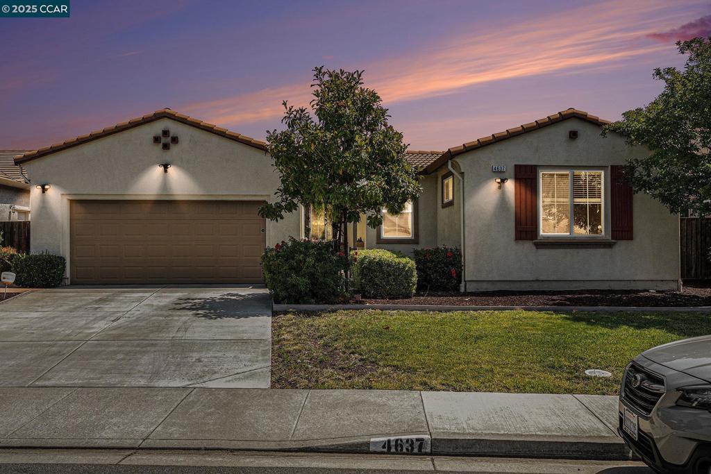 4637 Appleglen St Property Photo 1