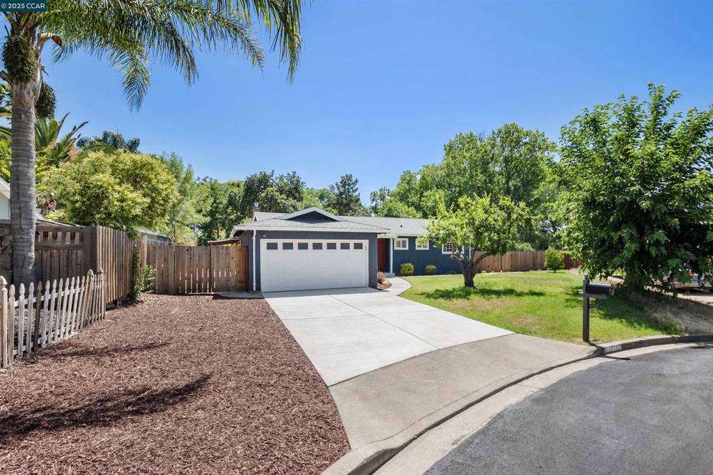 5182 La Corte Bonita Property Photo 1