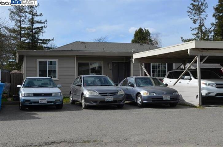 487 Hearn Ave Property Photo 1